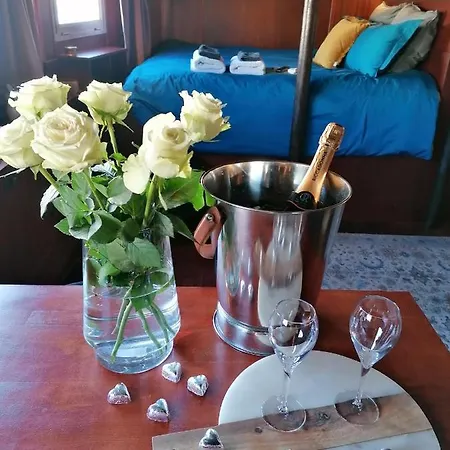 Botel La Du Capitaine